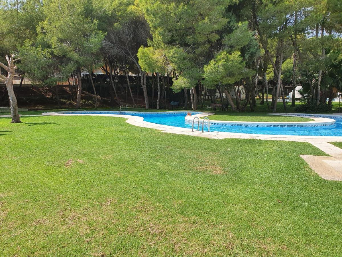 Apartment In Campoamor Overlooking The Swimming Pool Exterior foto