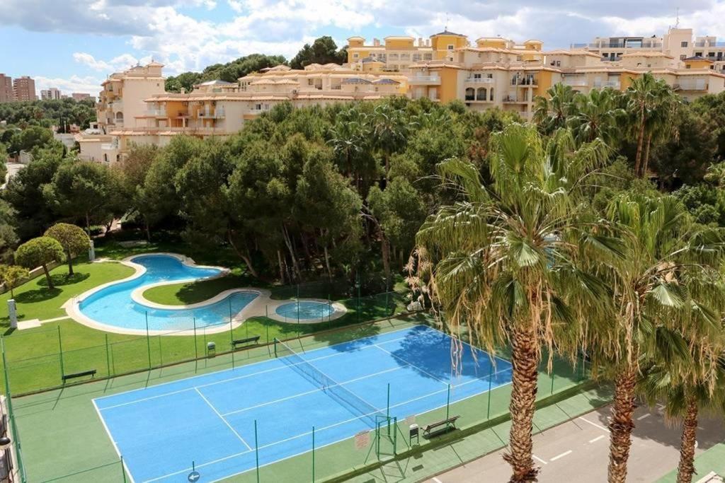 Apartment In Campoamor Overlooking The Swimming Pool Exterior foto